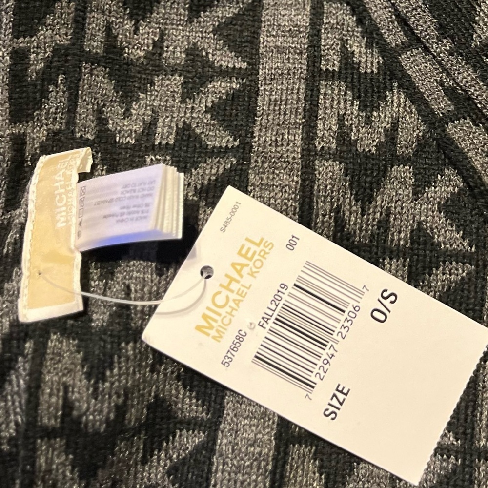 NWT Michael Kors winter scarf